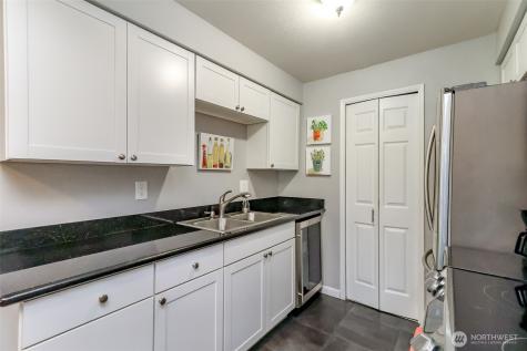 7320 N Skyview Place Tacoma WA 98406