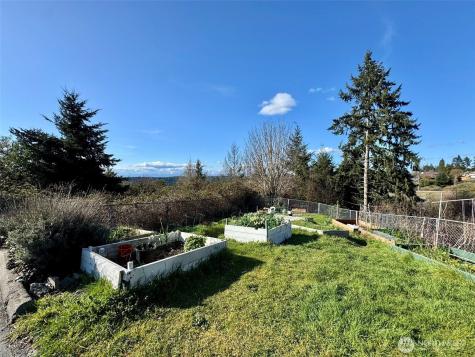 7320 N Skyview Place Tacoma WA 98406