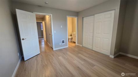 12432 SE 272 Place Kent WA 98030