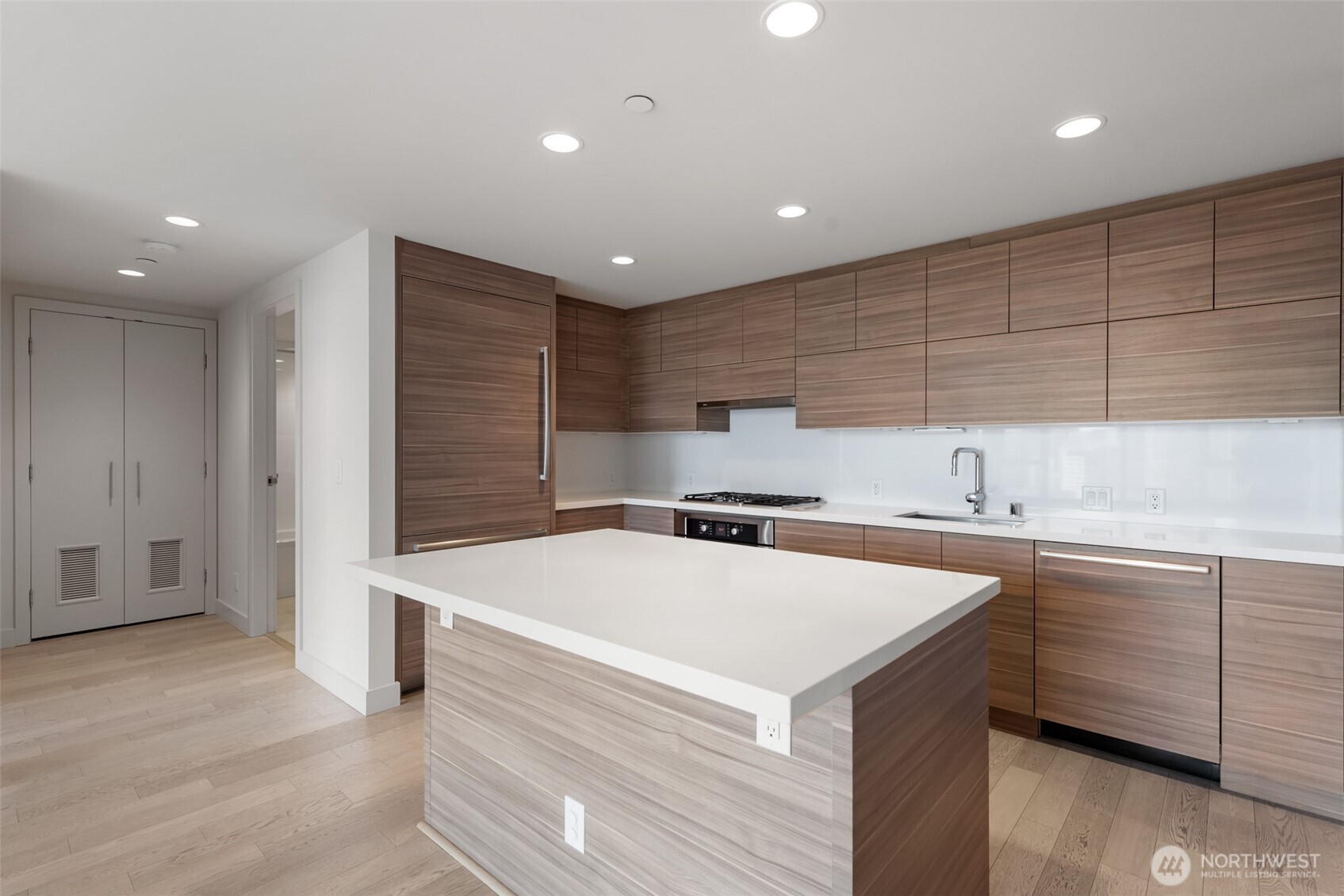 588 Bell Street Seattle WA 98121