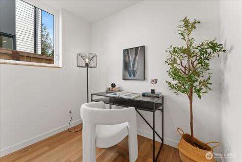 4118 Burke Avenue N Seattle WA 98103