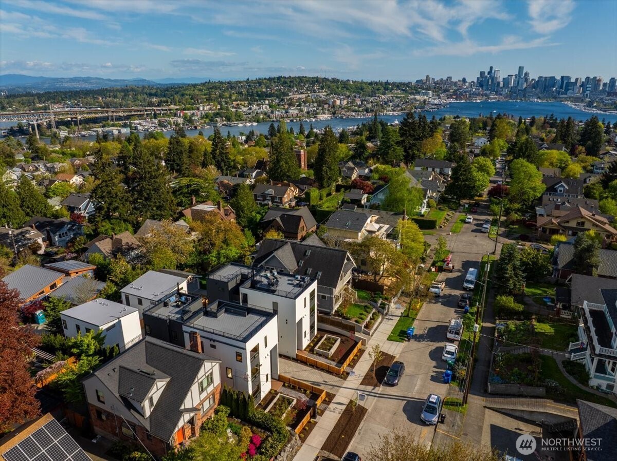 4118 Burke Avenue N Seattle WA 98103