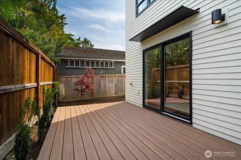 4118 Burke Avenue N Seattle WA 98103