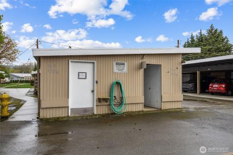319 7th Place SE Puyallup WA 98372
