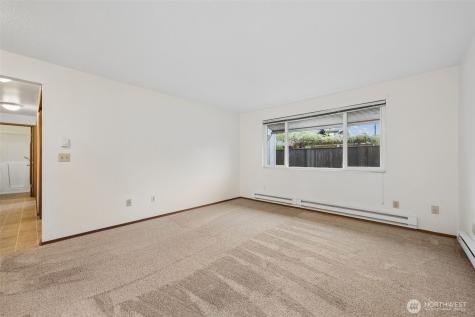 319 7th Place SE Puyallup WA 98372