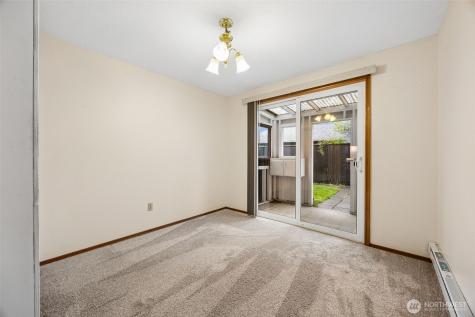 319 7th Place SE Puyallup WA 98372