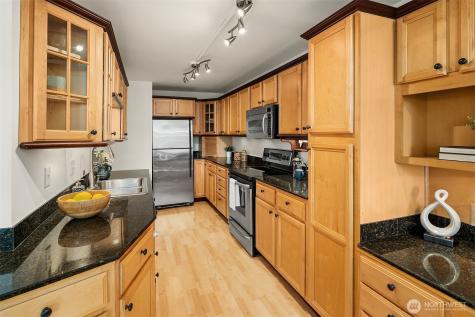 9909 NE 1st Street Bellevue WA 98004