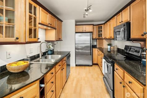 9909 NE 1st Street Bellevue WA 98004