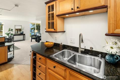 9909 NE 1st Street Bellevue WA 98004