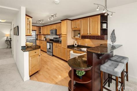 9909 NE 1st Street Bellevue WA 98004