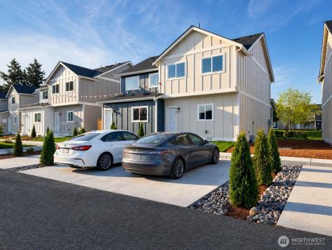 4749 Court R Tacoma WA 98404