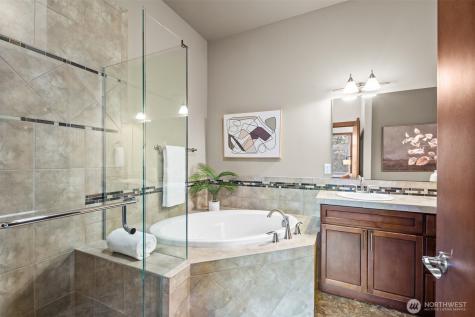 4005 NE 3rd Place Renton WA 98056