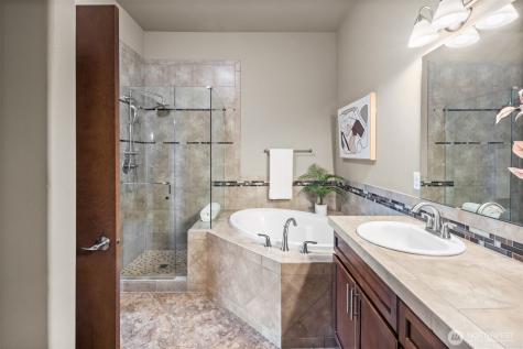 4005 NE 3rd Place Renton WA 98056