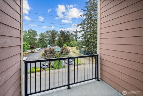 4005 NE 3rd Place Renton WA 98056