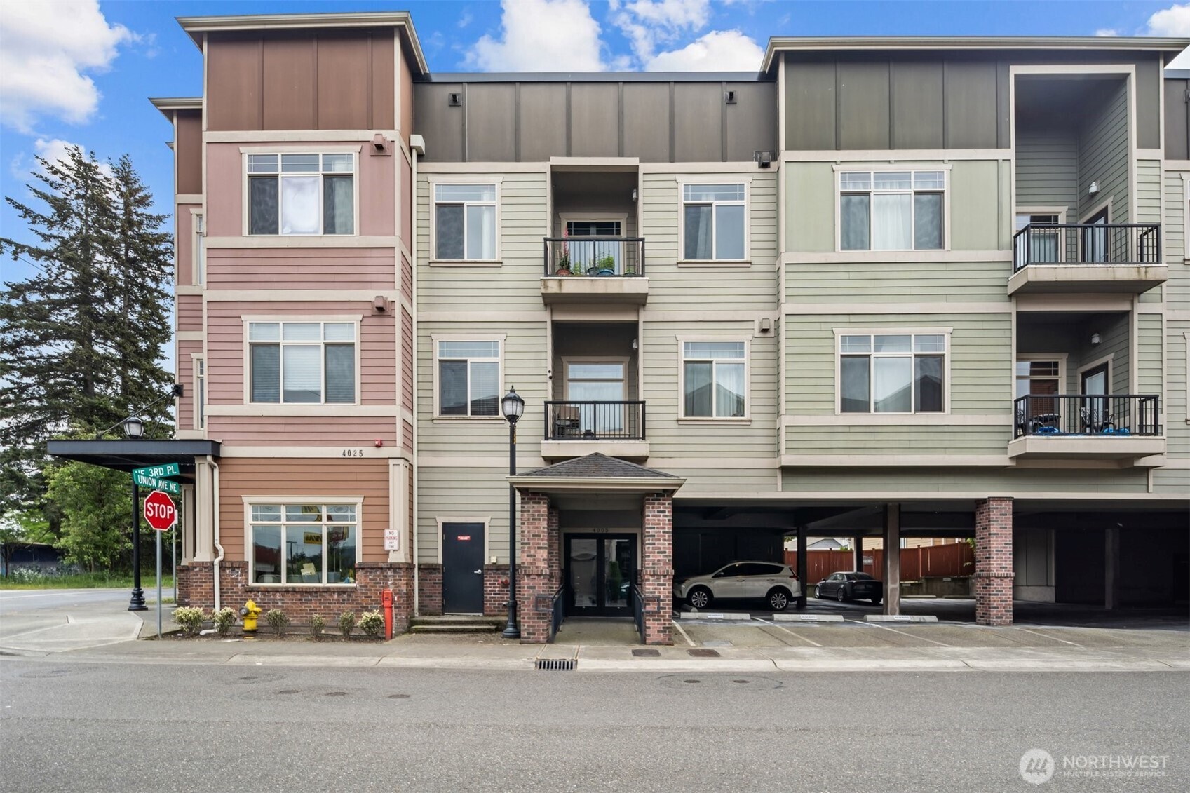 4005 NE 3rd Place Renton WA 98056