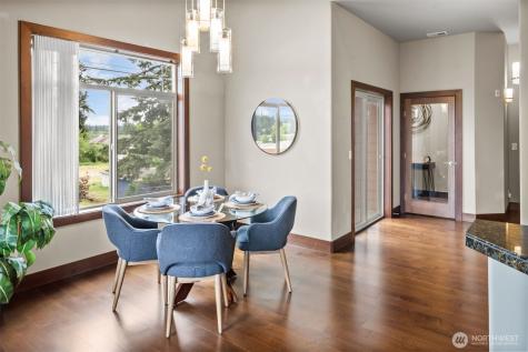 4005 NE 3rd Place Renton WA 98056