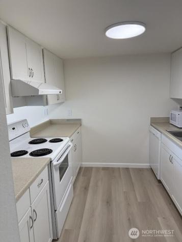 2411 S 248th Street Kent WA 98032