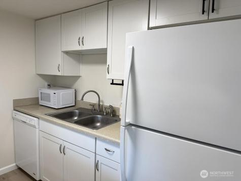 2411 S 248th Street Kent WA 98032