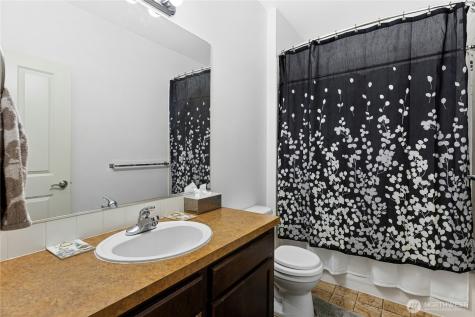1736 10th Avenue NE Issaquah WA 98209