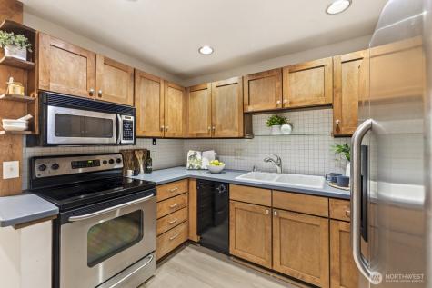 2350 10th Avenue E Seattle WA 98102