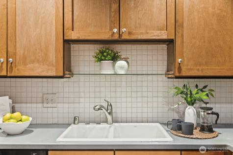 2350 10th Avenue E Seattle WA 98102