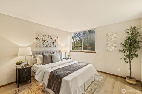 2350 10th Avenue E Seattle WA 98102