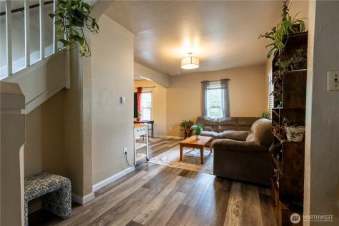 1088 Beach Avenue Marysville WA 98270
