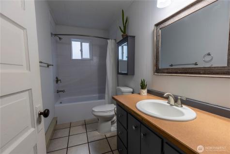 1088 Beach Avenue Marysville WA 98270