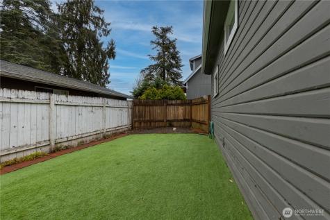 1088 Beach Avenue Marysville WA 98270