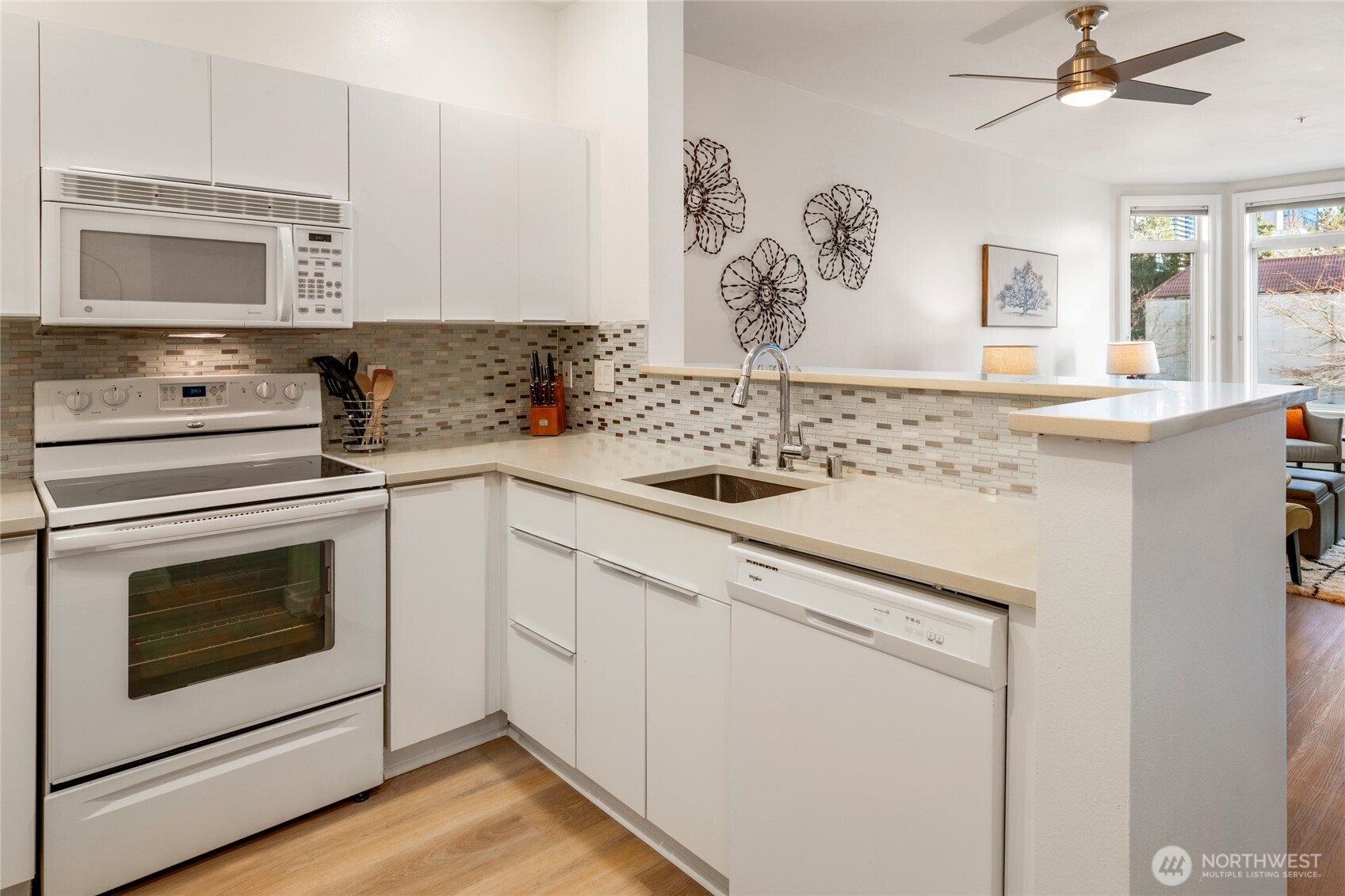 2415 2nd Avenue Seattle WA 98121