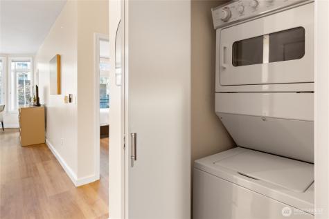 2415 2nd Avenue Seattle WA 98121