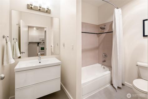 2415 2nd Avenue Seattle WA 98121