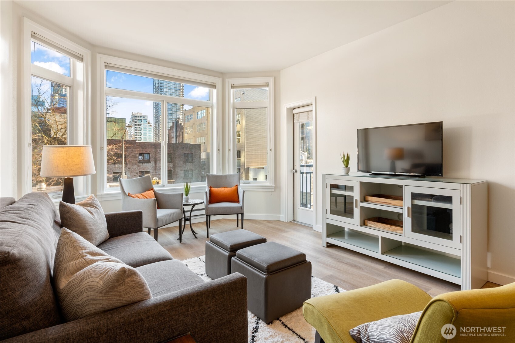 2415 2nd Avenue Seattle WA 98121