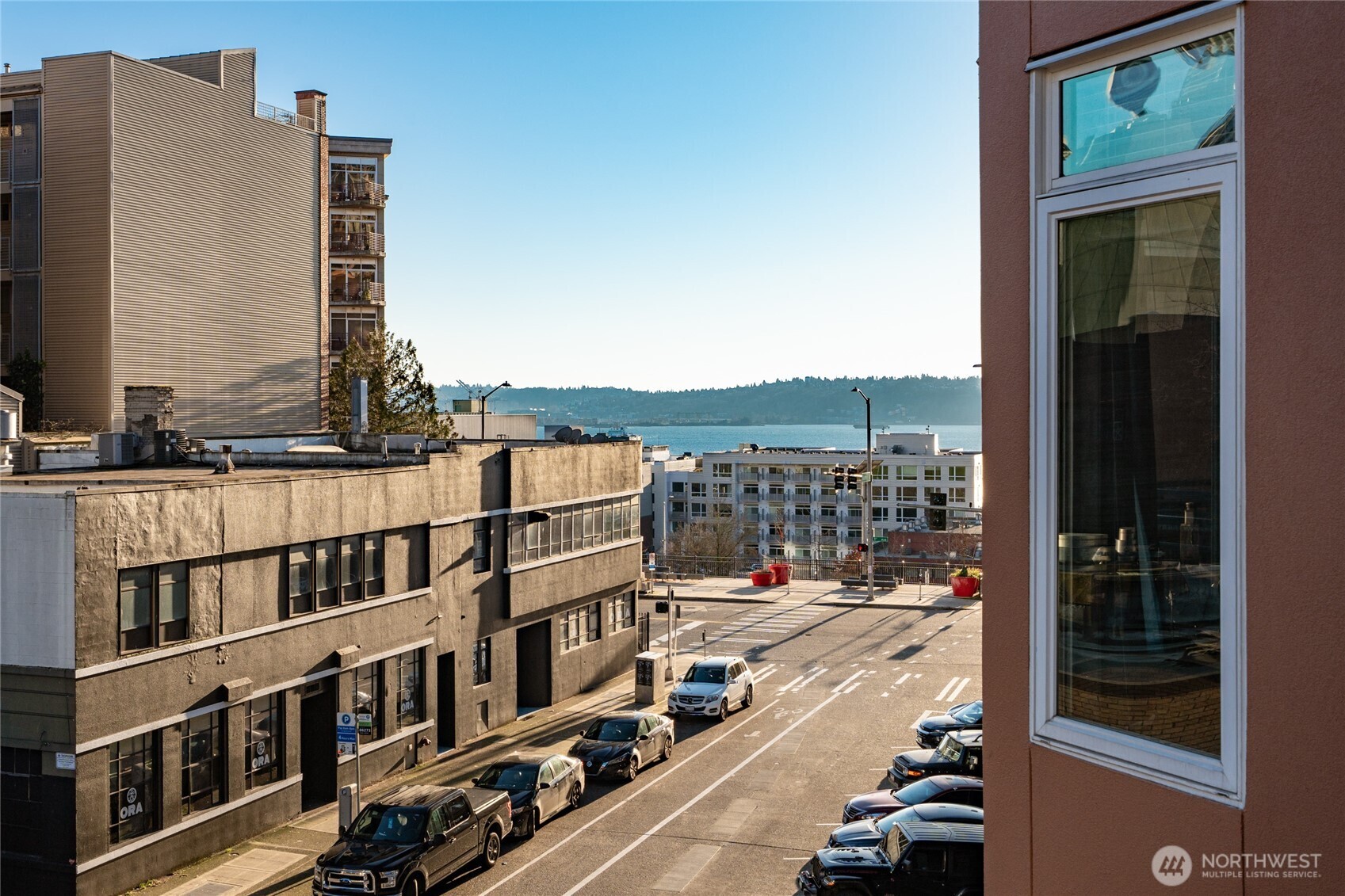 2415 2nd Avenue Seattle WA 98121