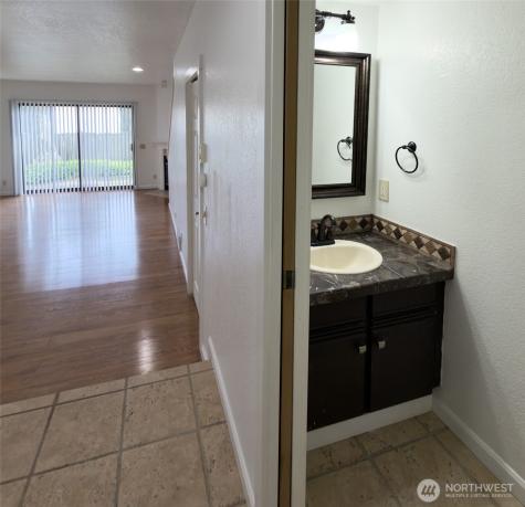 8013 NE 177th Court Kenmore WA 98028