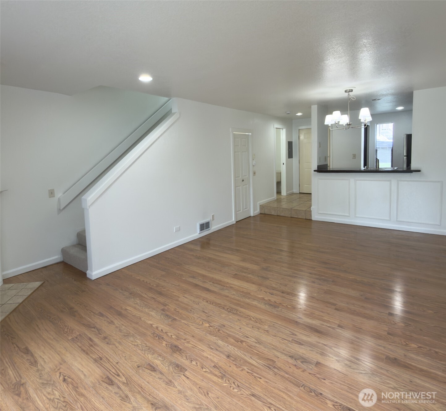 8013 NE 177th Court Kenmore WA 98028