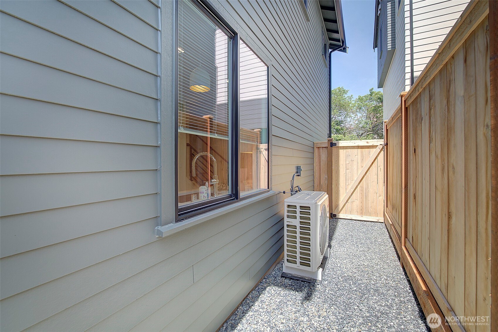 8319 25th Avenue NW Seattle WA 98117