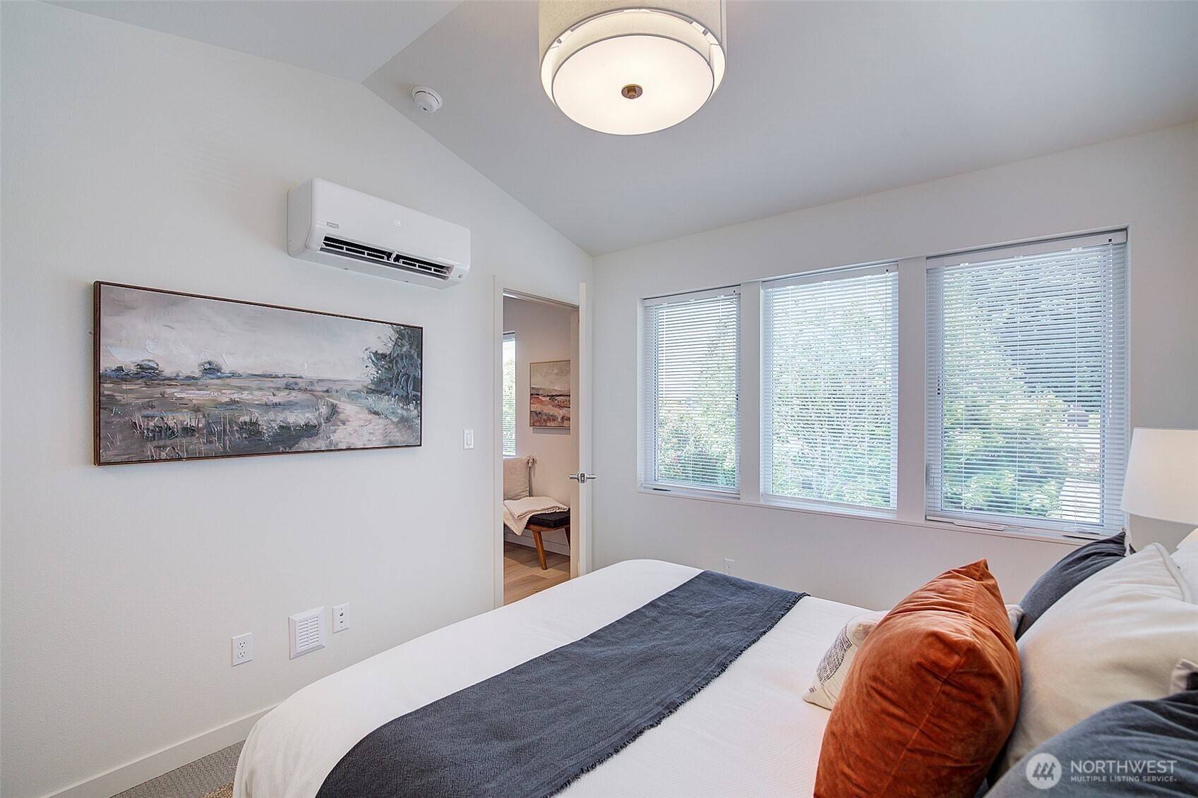 8319 25th Avenue NW Seattle WA 98117