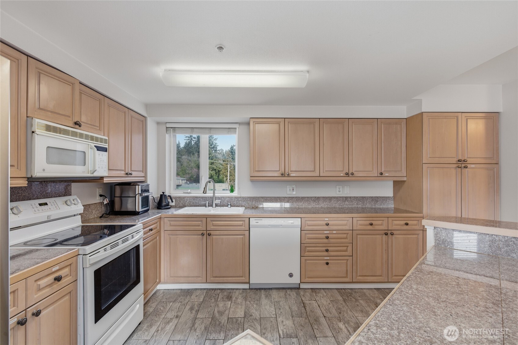 15020 Bothell Way NE Lake Forest Park WA 98155