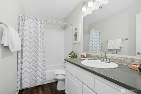 725 SW 115th Street SW Everett WA 98204