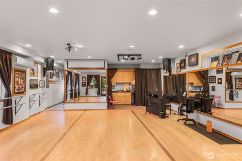 1095 Essex Street Camano Island WA 98282