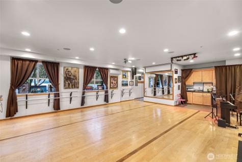 1095 Essex Street Camano Island WA 98282