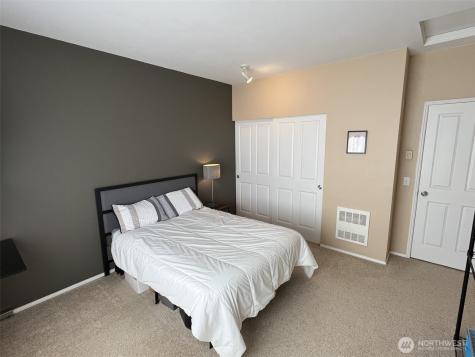 746 241st Lane SE Sammamish WA 98074