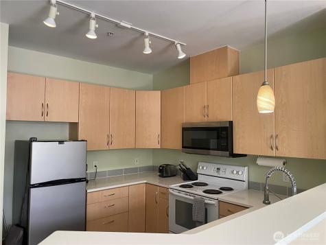 746 241st Lane SE Sammamish WA 98074