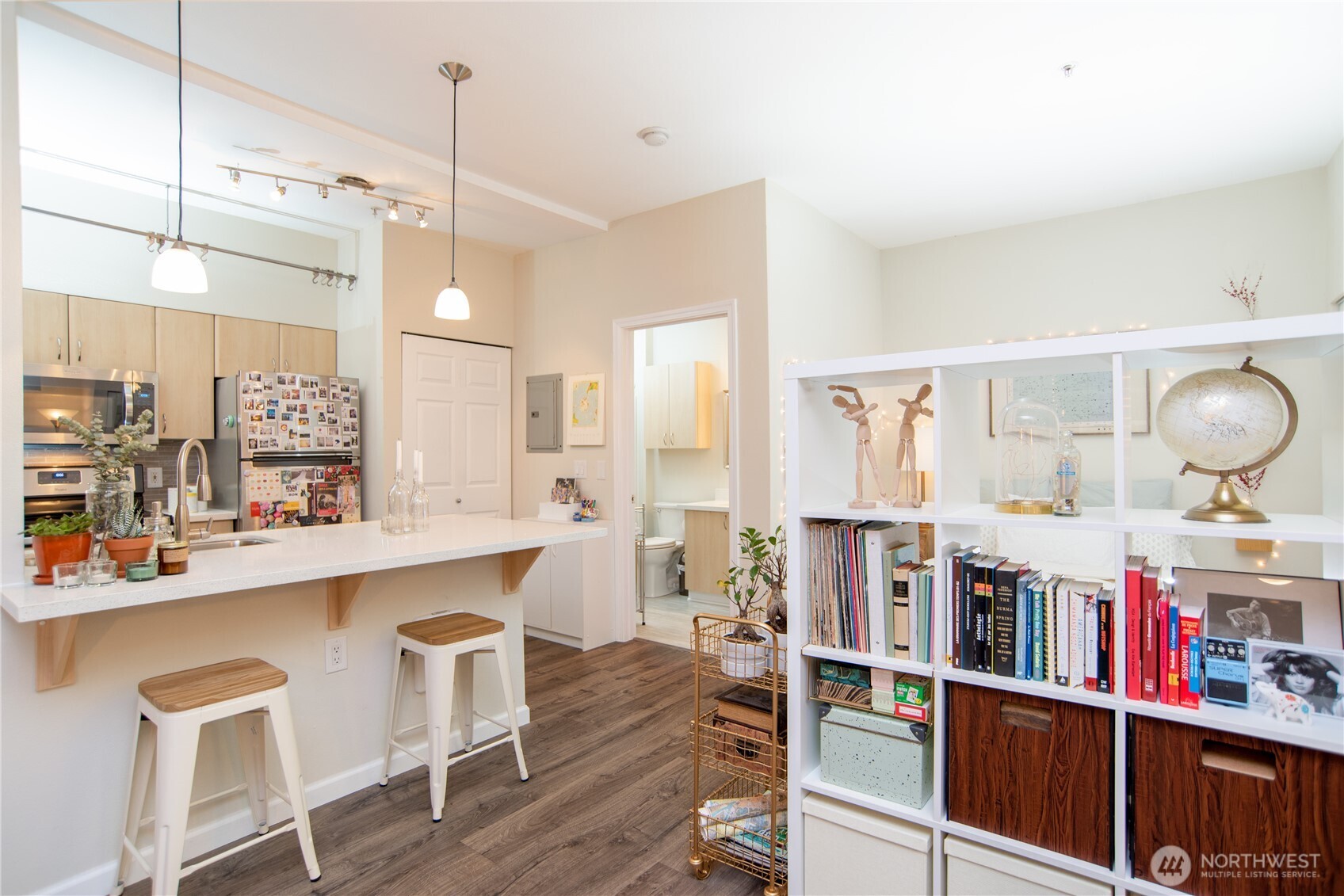812 5th Avenue N Seattle WA 98109