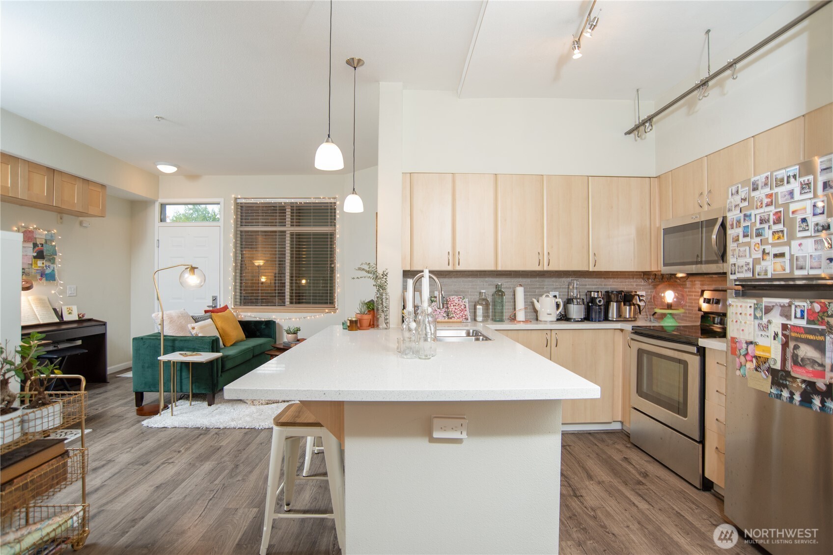 812 5th Avenue N Seattle WA 98109