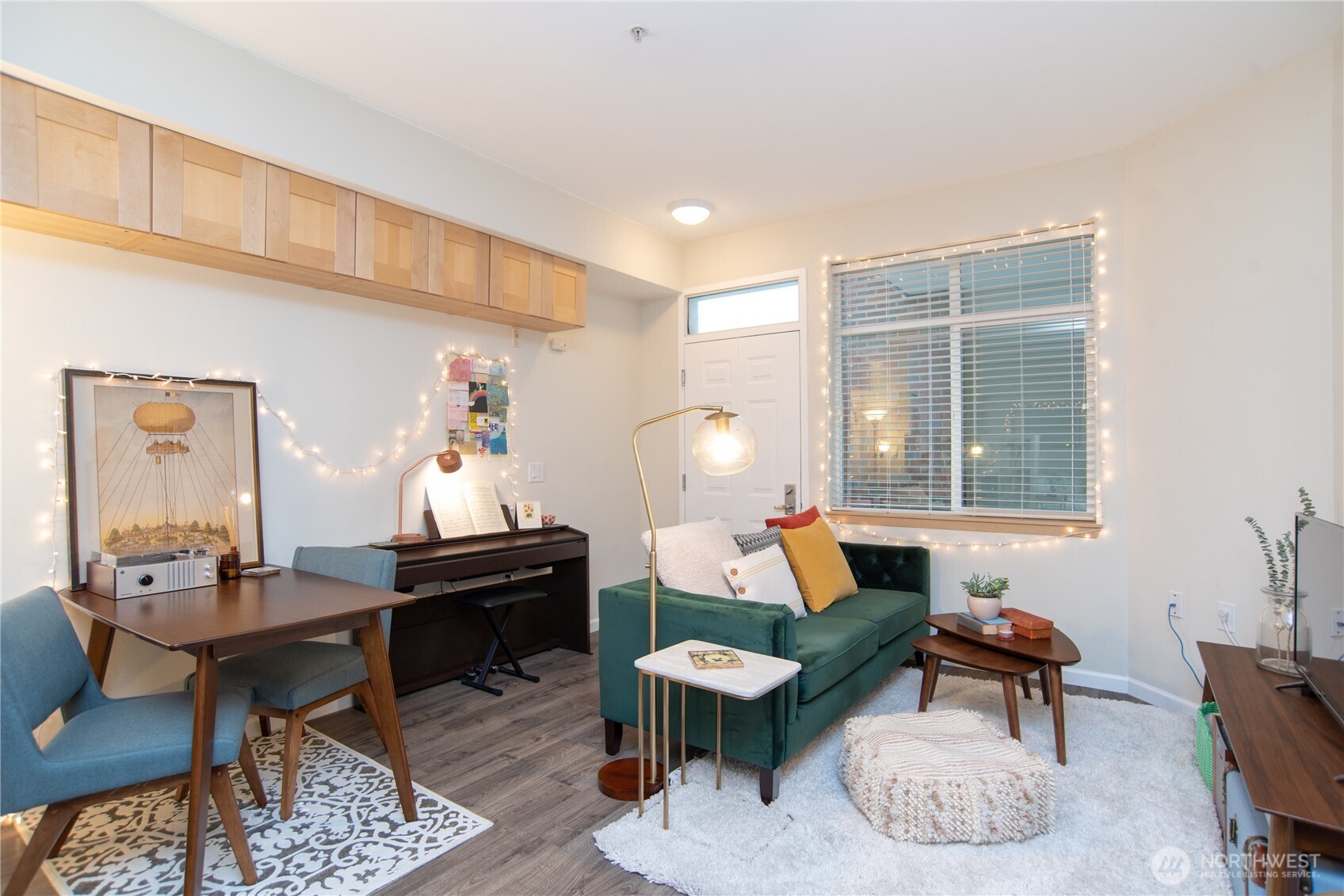 812 5th Avenue N Seattle WA 98109
