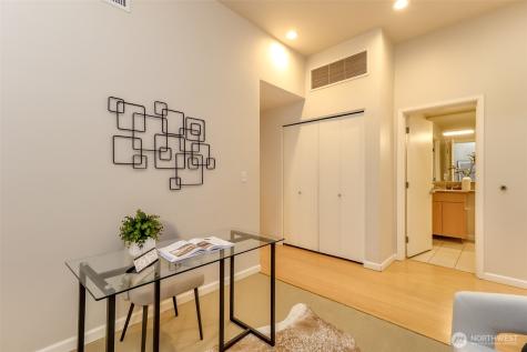 17 W Mercer Street Seattle WA 98119