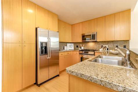 17 W Mercer Street Seattle WA 98119