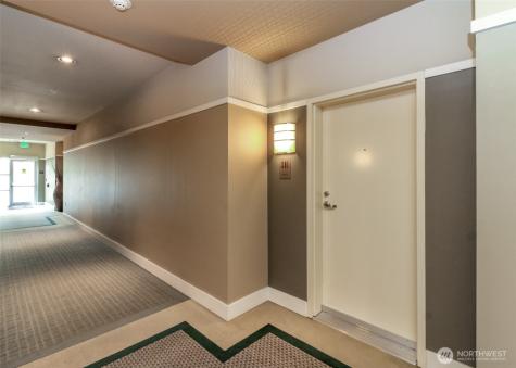 17 W Mercer Street Seattle WA 98119